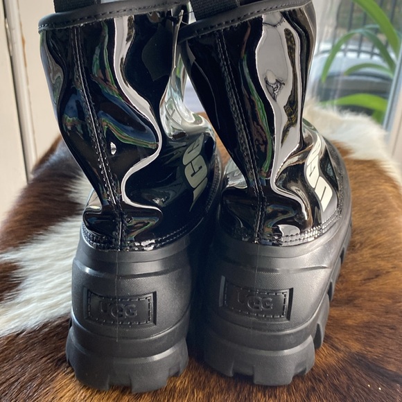 UGG Classic Brellah Mini Waterproof Rain Boots Black Size 7 NWT - Picture 5 of 12